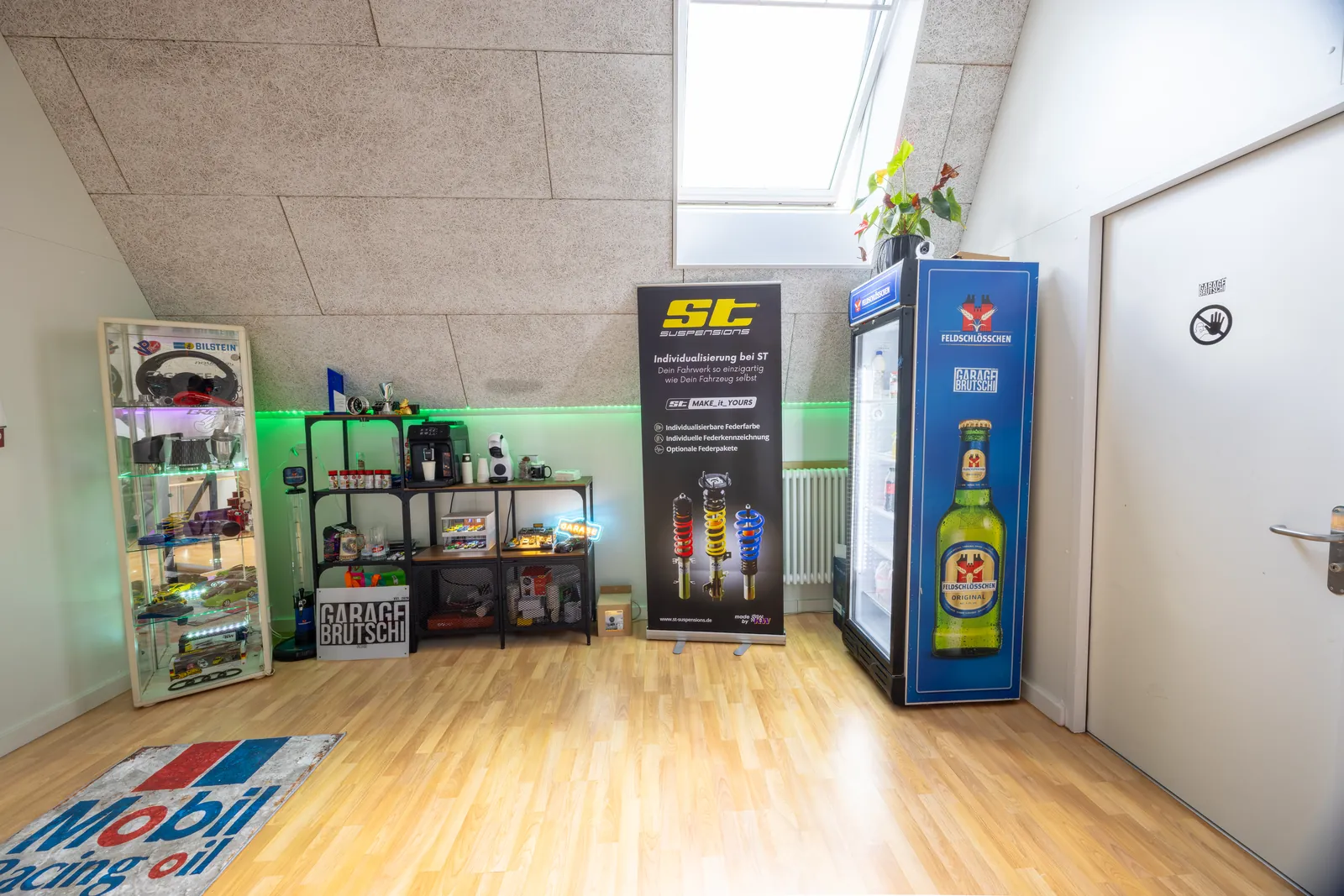 Kunden-Lounge mit ST Suspensions Display